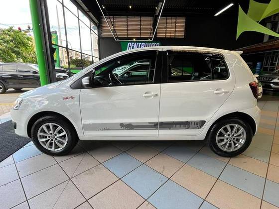 VOLKSWAGEN FOX 1.6 MI ROCK IN RIO 8V FLEX 4P MANUAL VOLKSWAGEN FOX 1.6 MI ROCK IN RIO 8V FLEX 4P MANUAL